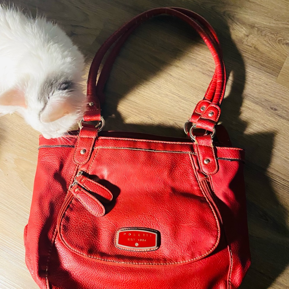 Cherry red vintage rosseti shoulder bag 🍒